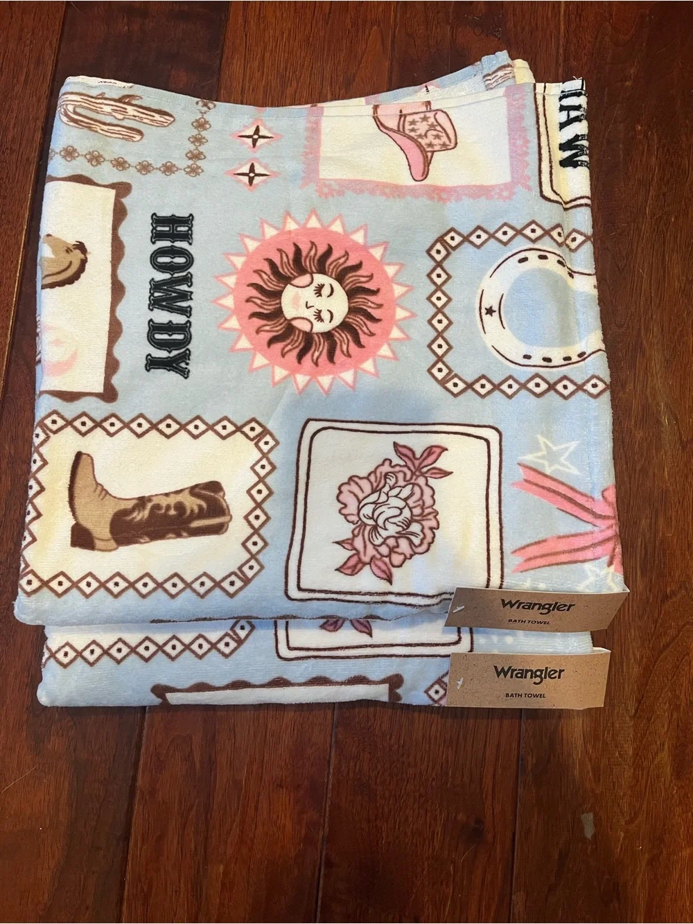Set of 2 Wrangler Western Motif Bath Towel Set: Howdy, Horse, Sun, Cactus, Hat